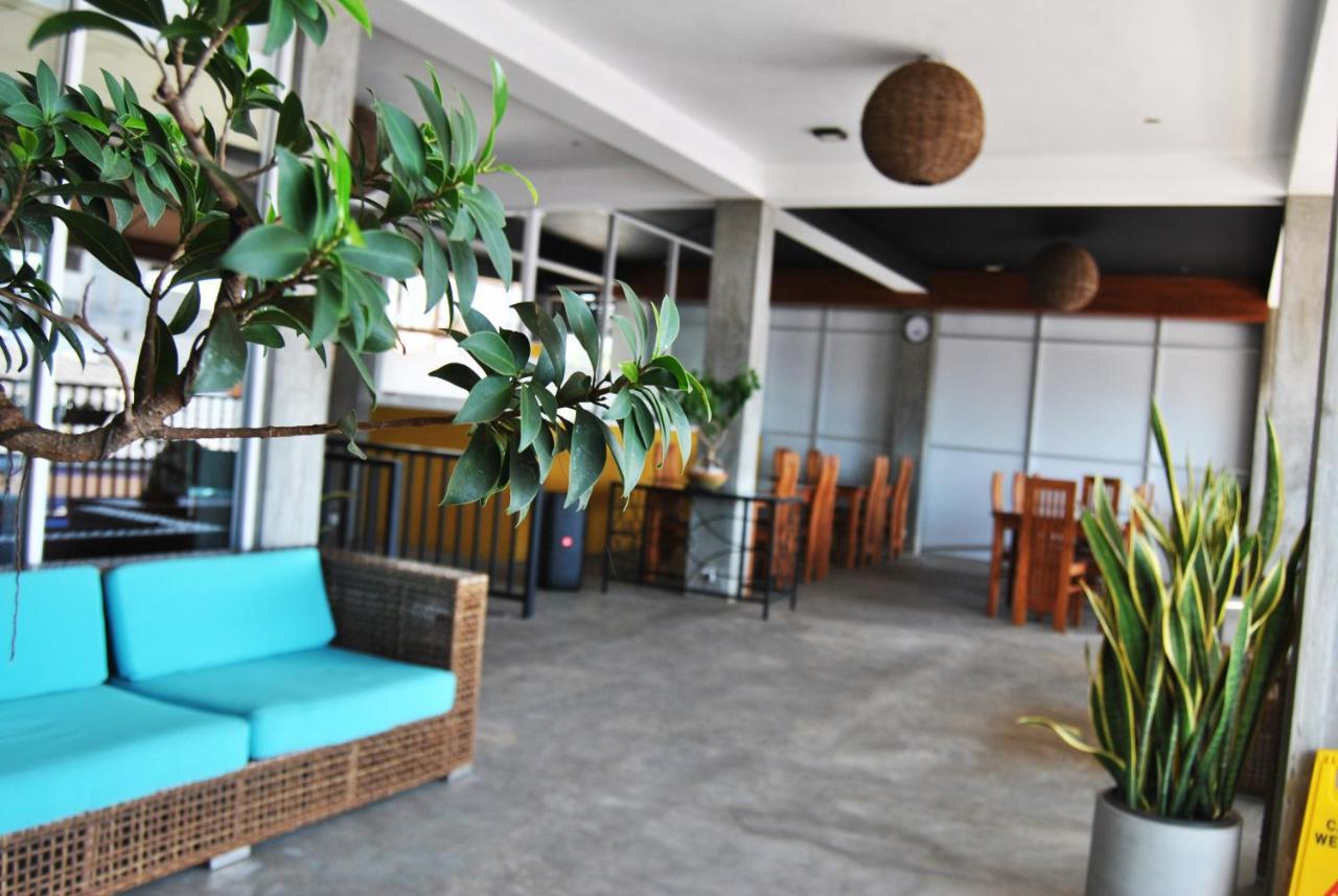 The Canoe Negombo Ngoại thất bức ảnh