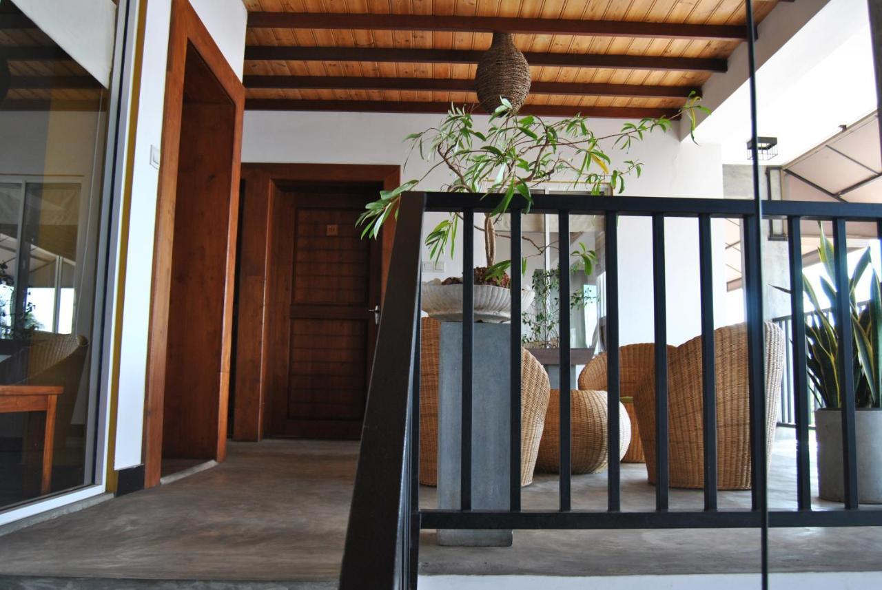 The Canoe Negombo Ngoại thất bức ảnh