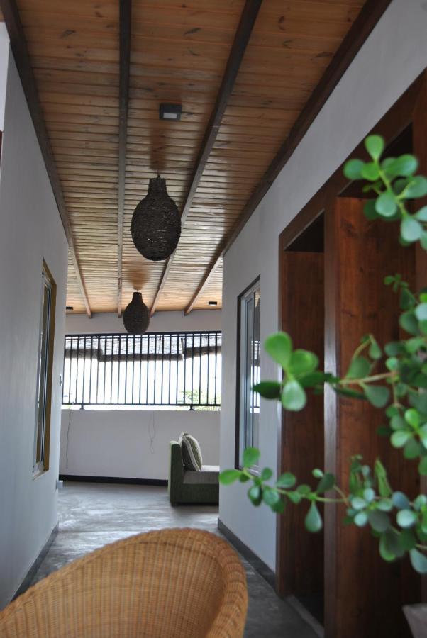 The Canoe Negombo Ngoại thất bức ảnh